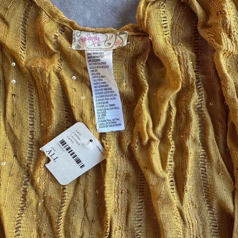 Free People Sequin Day Dream Kimono, new with tag. - Picture 3 of 8